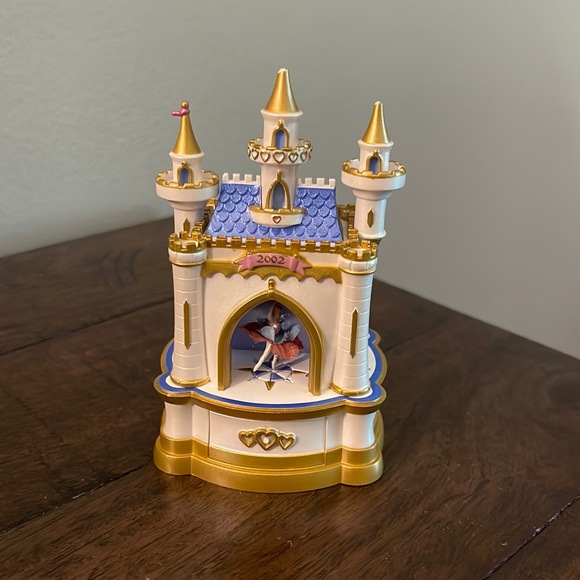 Jewelry Box Ballet Hallmark Christmas Ornament 2002 - Picture 3 of 5